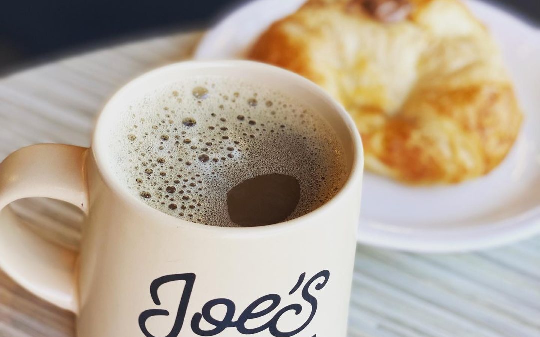 The Inviting Atmosphere of Joe’s Cafe: A Creative Environment for Work and Leisure