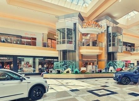 Explore the Vibrant Shopping Haven of Twelve Oaks Mall in Detroit